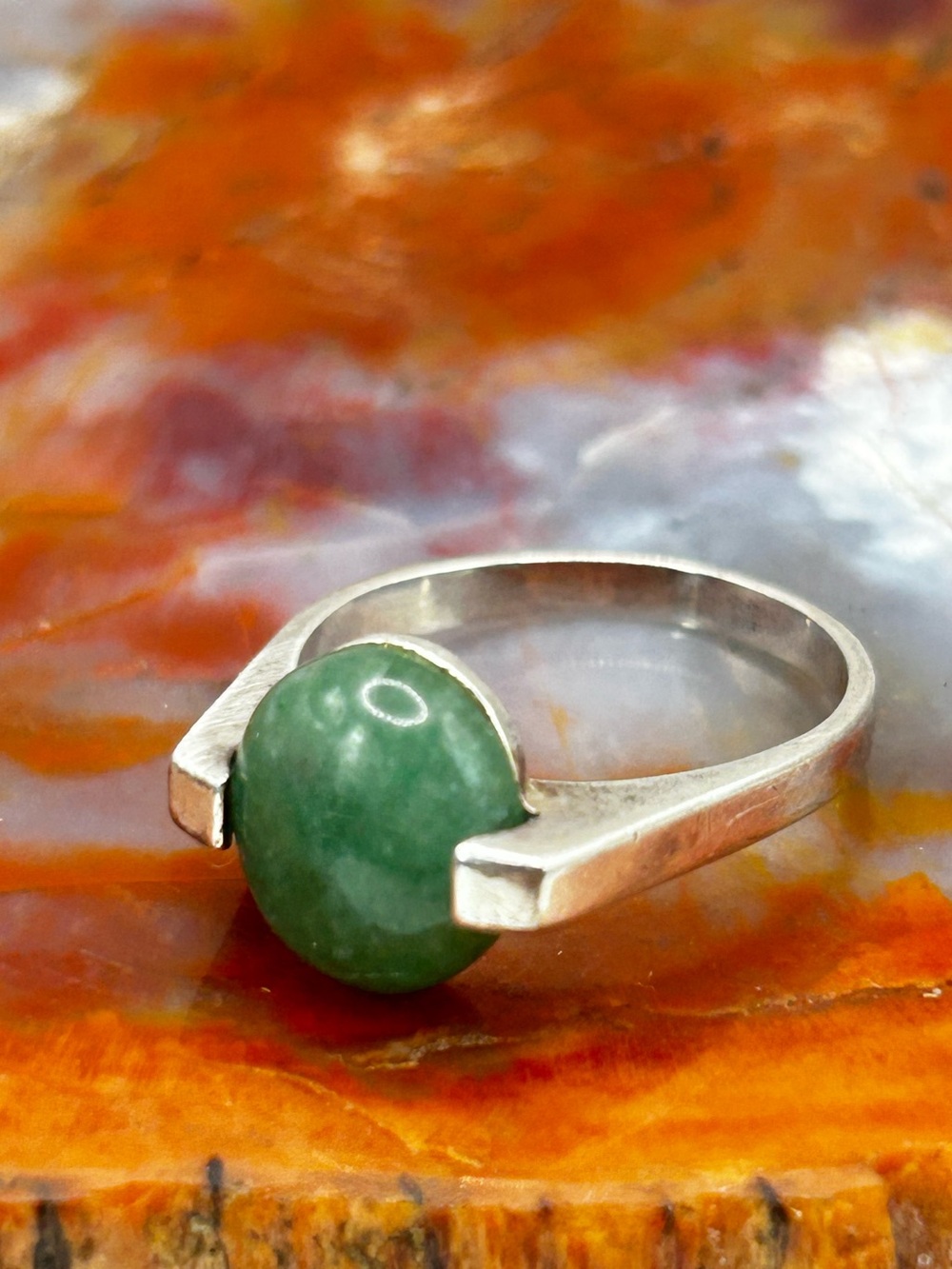 Contemporary Sterling Silver Jade Ring - Size 9